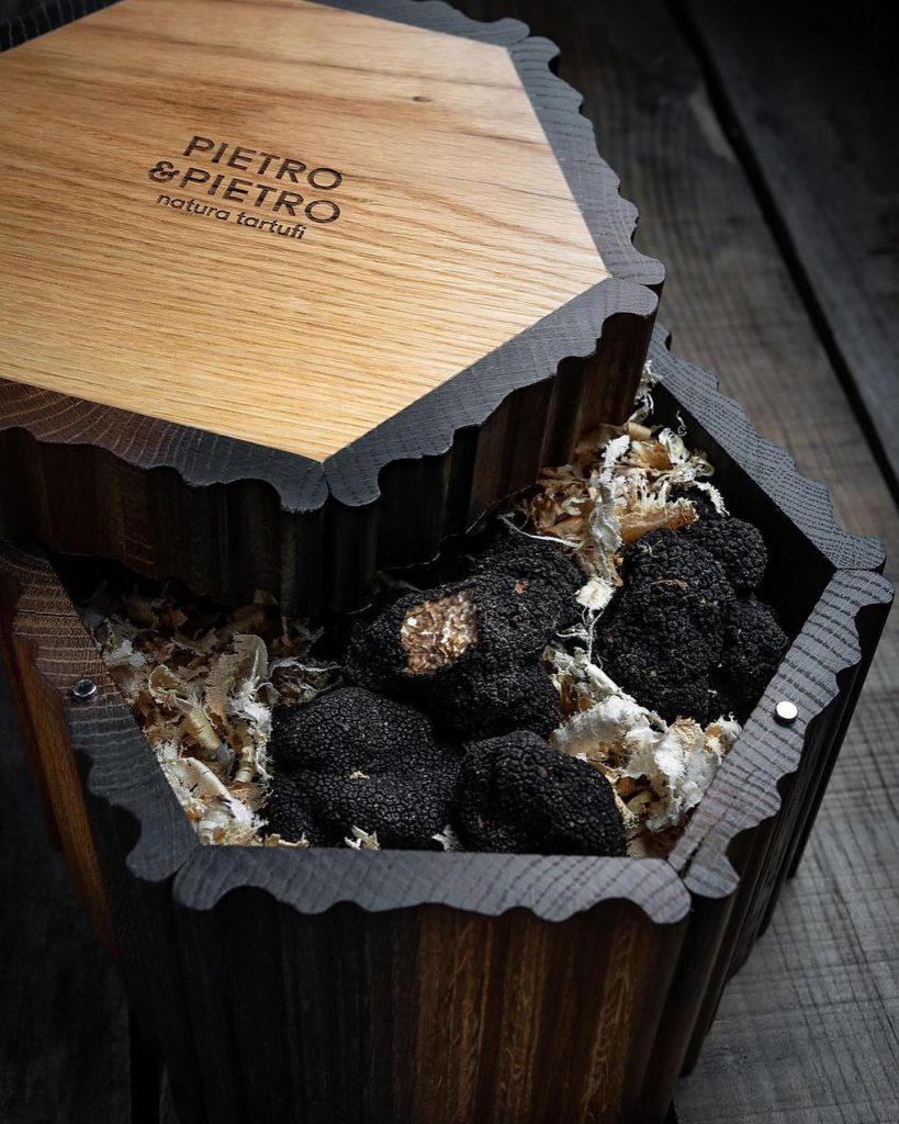 How to clean fresh truffles and with what? Pietro&Pietro